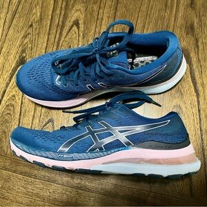 Women’s ASICS Kayano 28